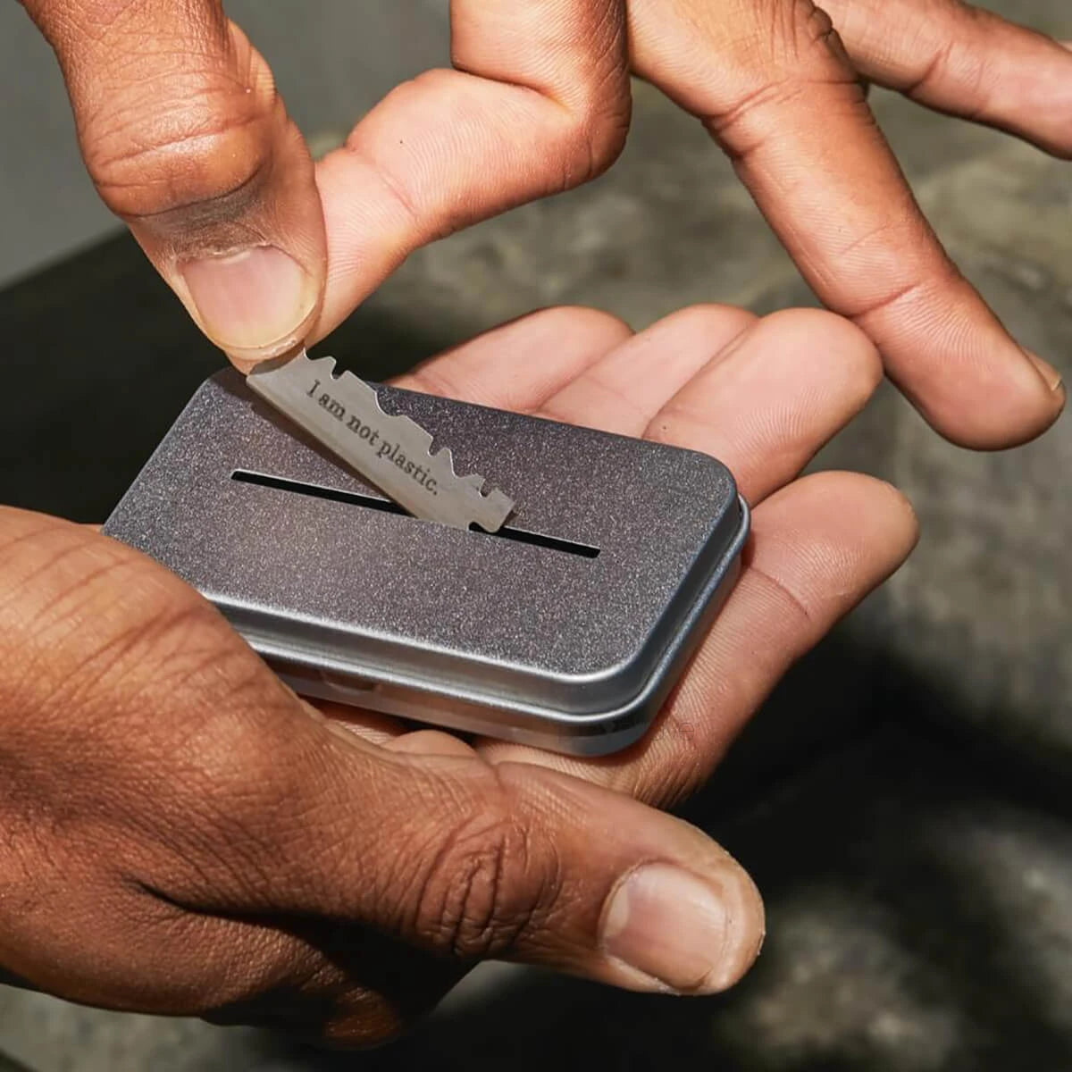 Blade Recycling Tin