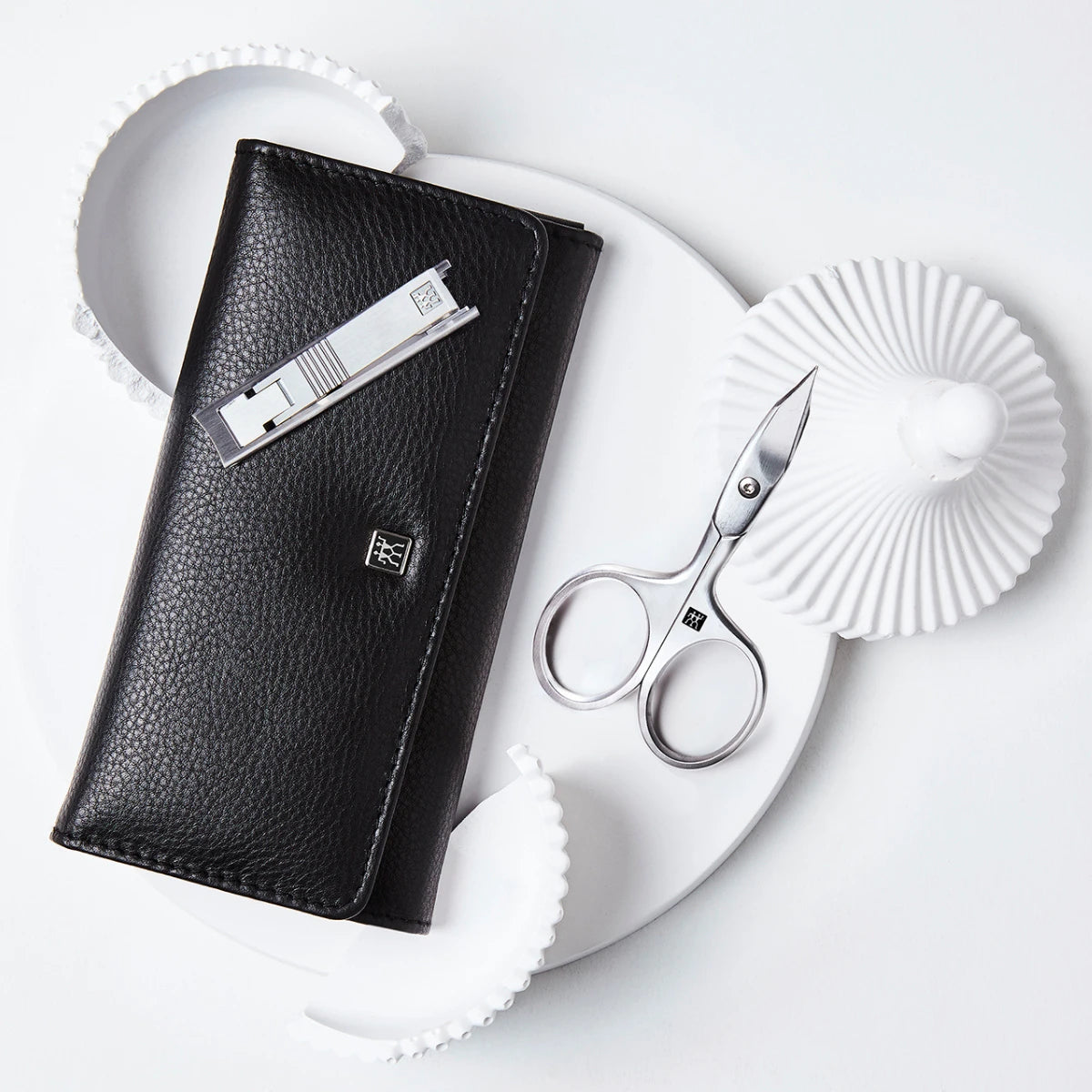 Manicure set, 5 pieces, Click-close case, Black Leather