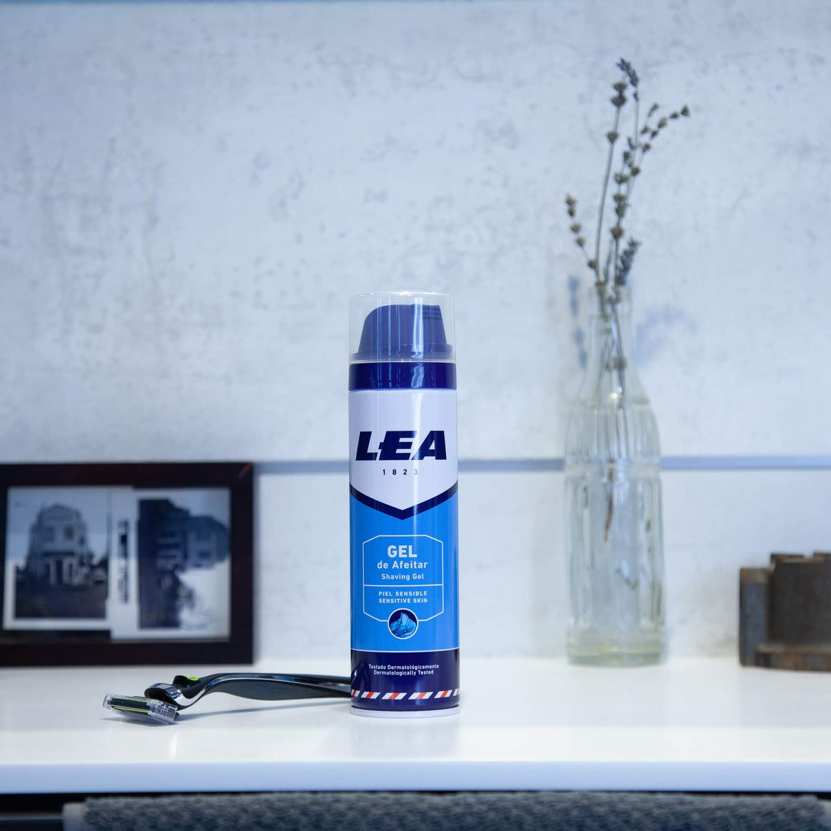 Shaving gel, 200 ml.