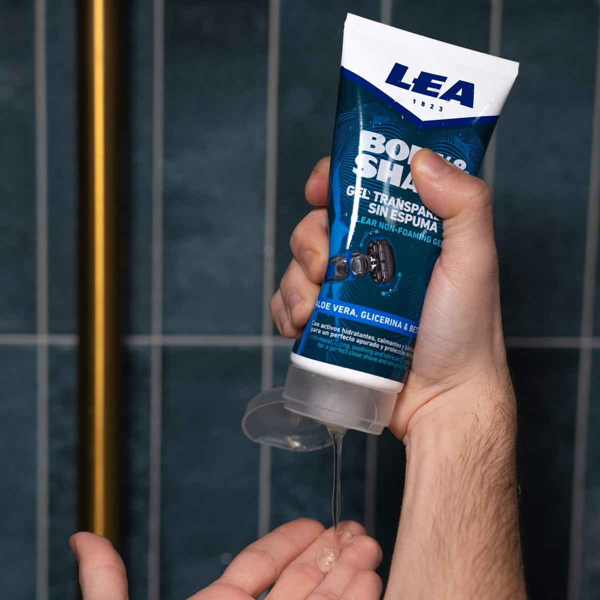Body & Shave Clear Non-Foaming Shave Gel, 175 ml.