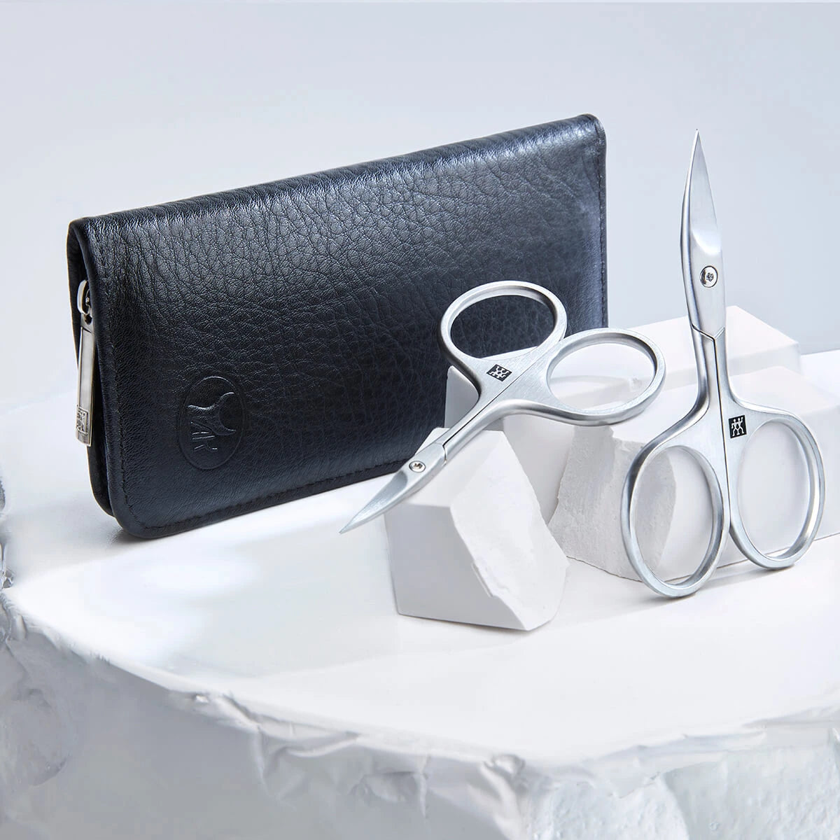 Manicure set, 5 pieces, Black Leather