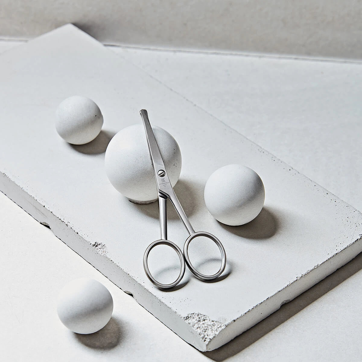 Nose hair scissors