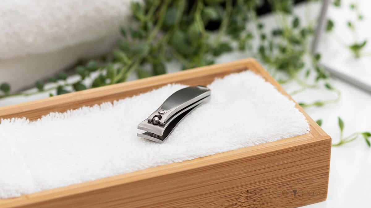 Nail clippers, Small