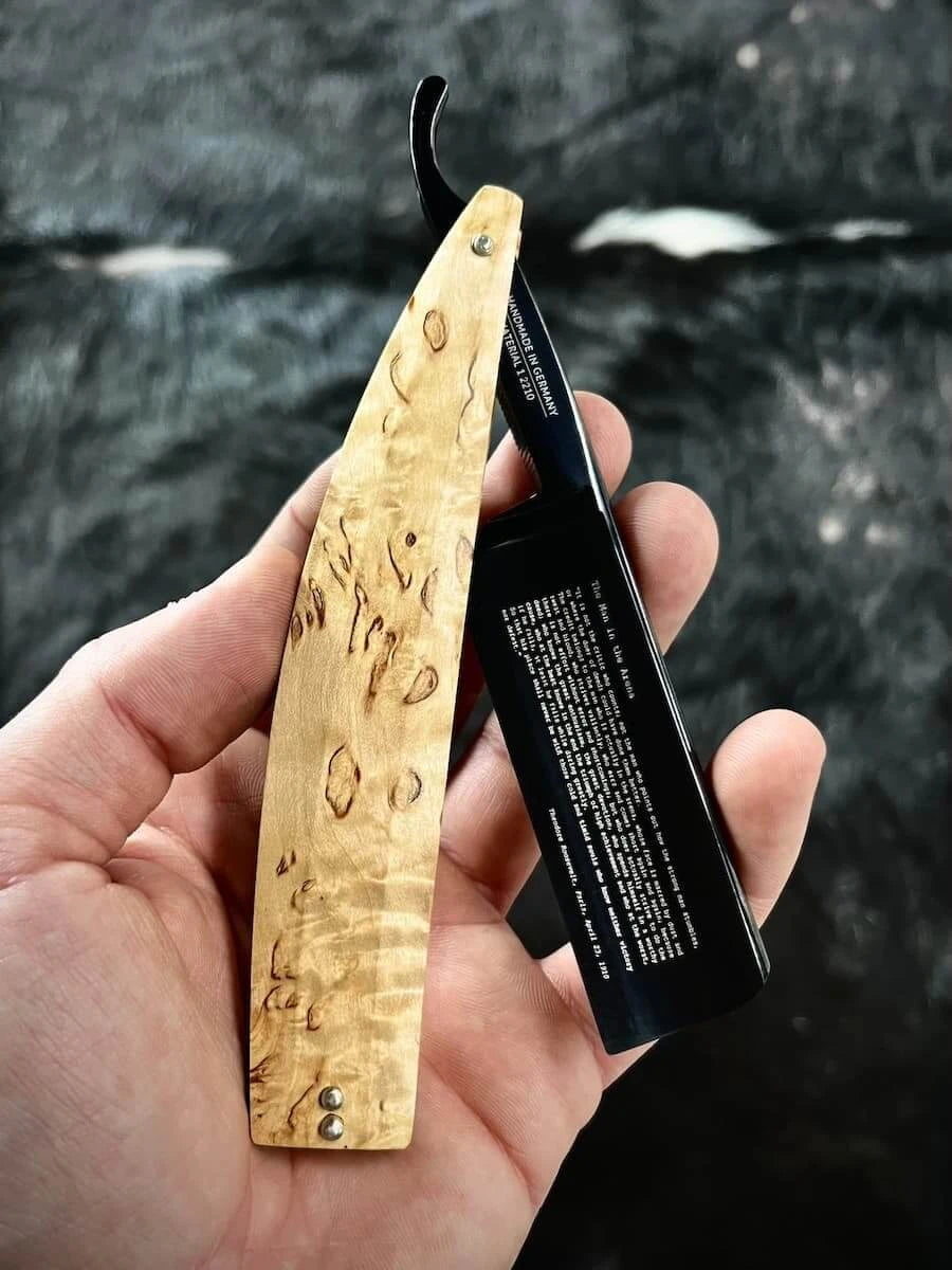 Straight Razor 8/8, Straight point, Arena, Savannah