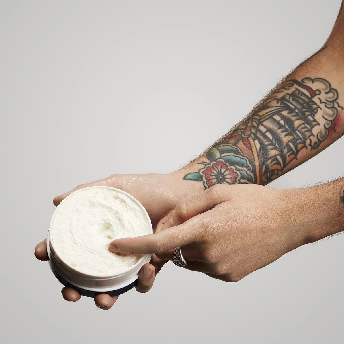 Shaving cream, 200 ml.