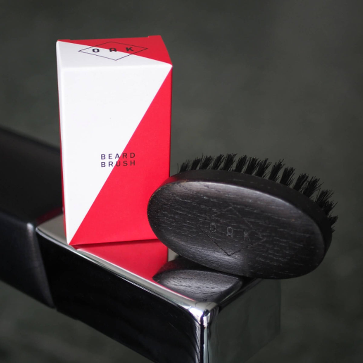 Beard brush, Oak wood