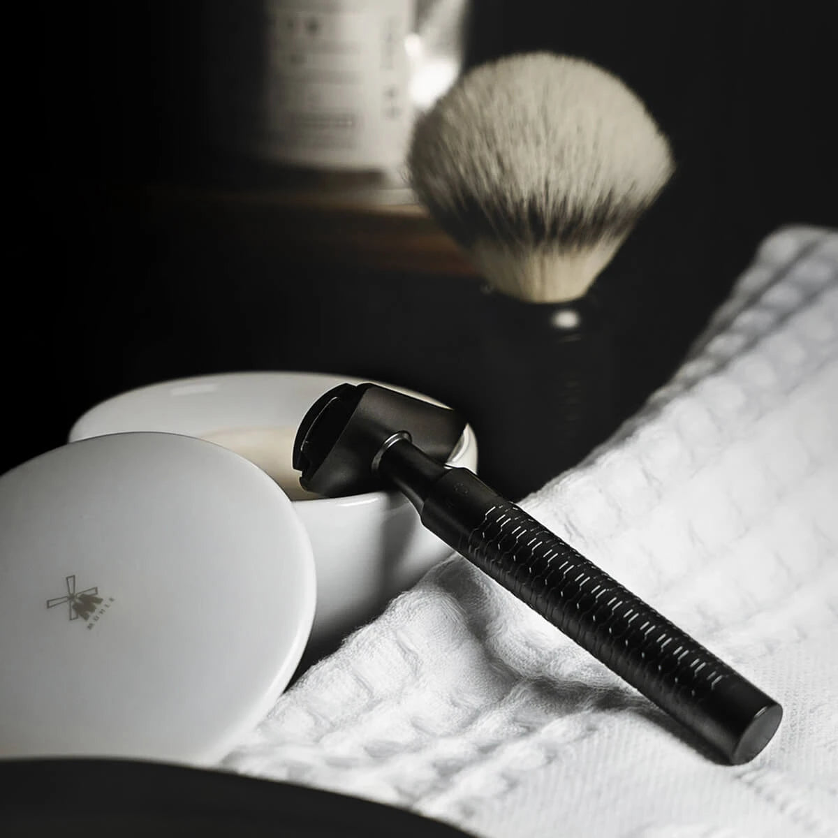 Shaving kit with DE razor, Fibre Shaving Brush and Holder, Rocca, Black stainless steel