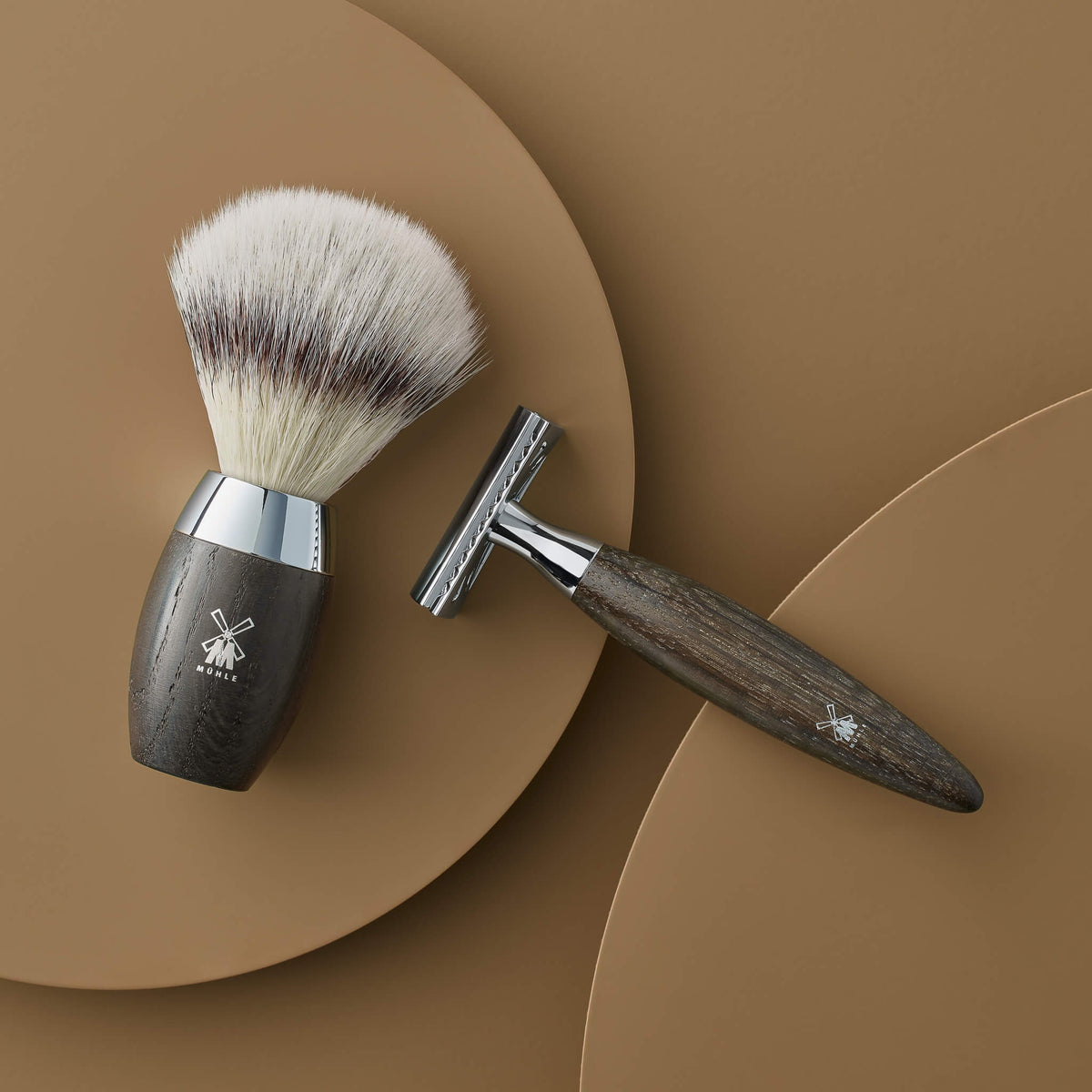 Shaving kit with DE razor, Fibre Shaving Brush and Holder, Kosmo, Mose Oak