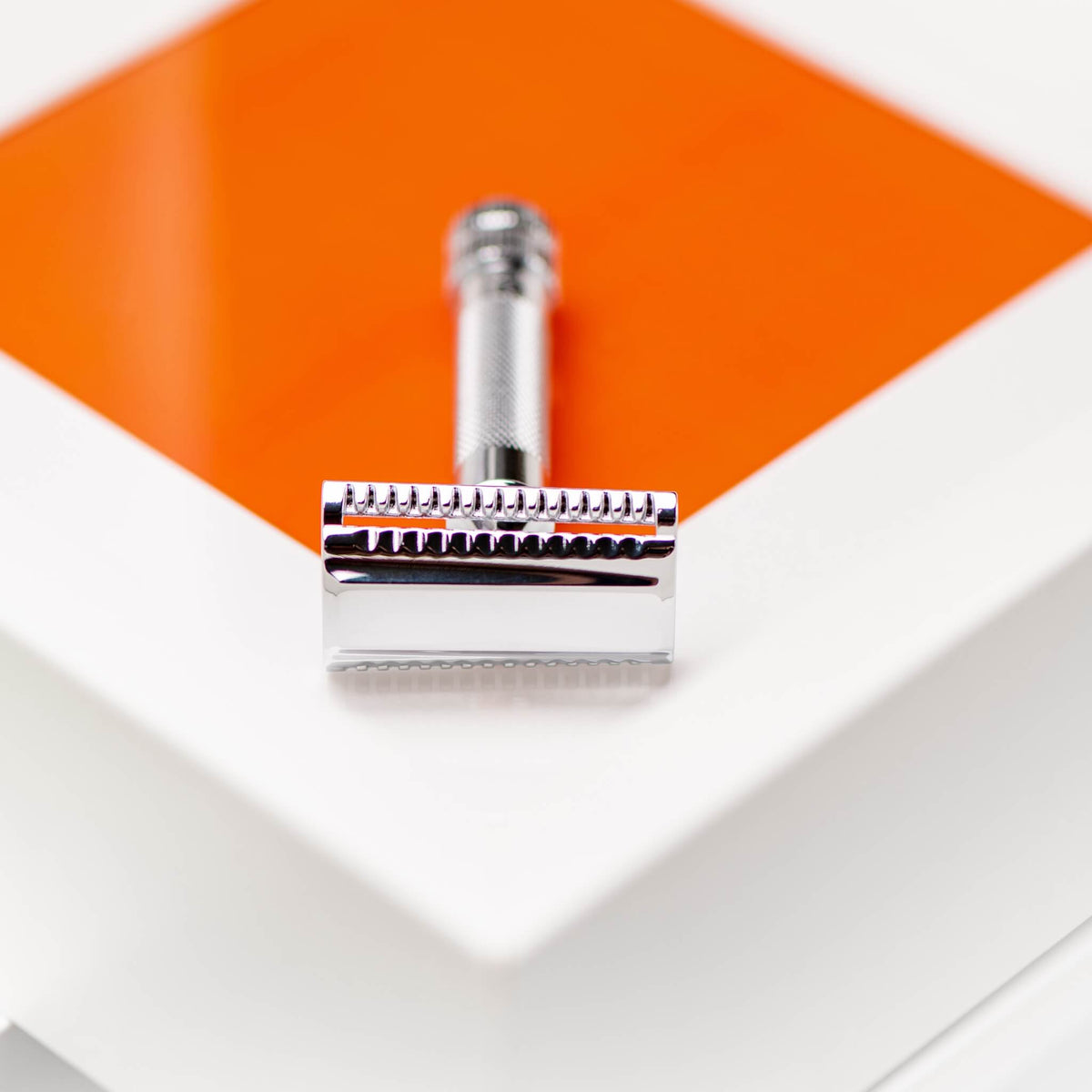 37C DE razor, Slant