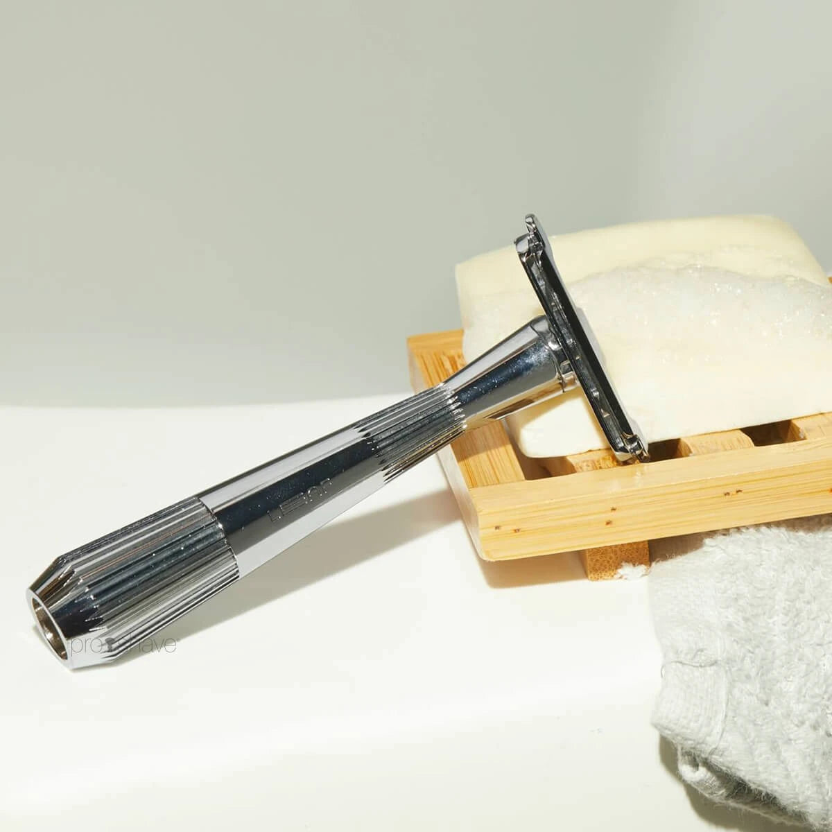 Razor, The Thorn Razor, Chrome